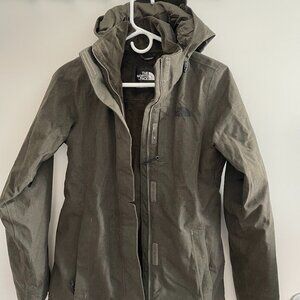 The North Face Women's Shelbe Raschel Windwall Jacket Medium Olive Green Size XS